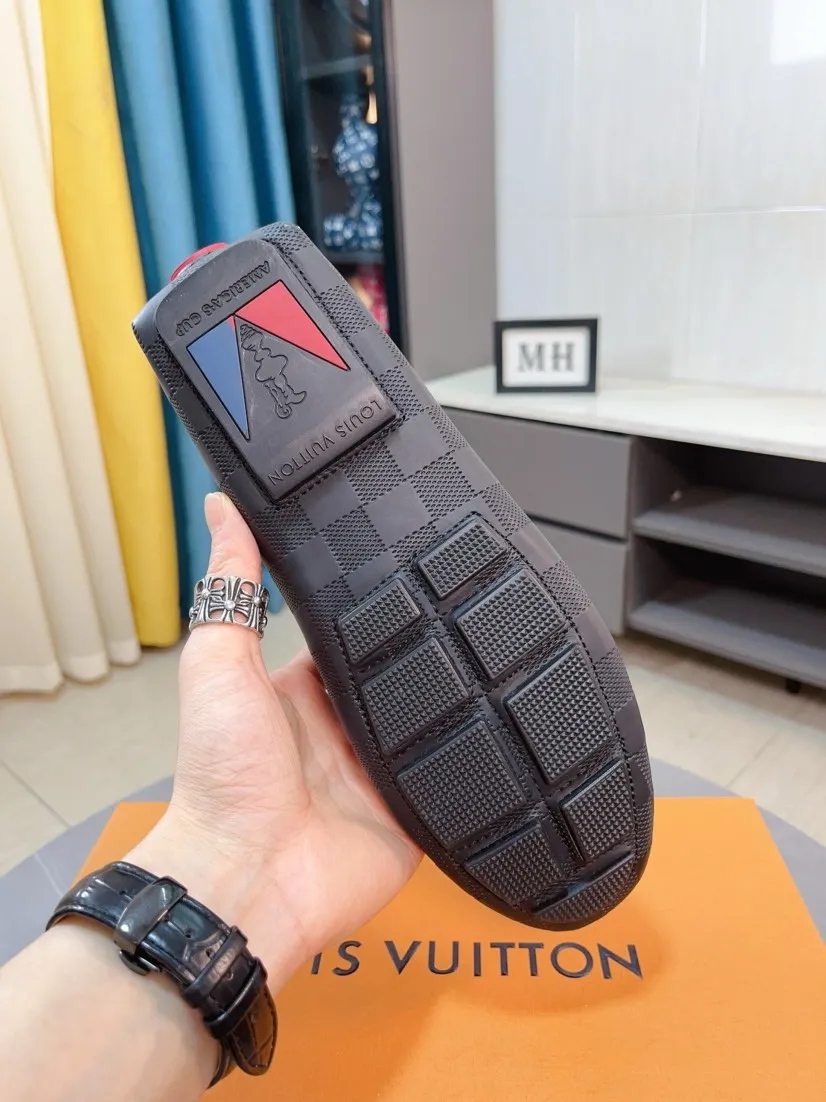 Men's men's shoes💰400🌹🌹[LV Louis Vuitton] New men's beanie shoes💝💝.. Top-grade imported cowhide embossed➕Comfortable leather lining. It is extremely skin-friendly and comfortable, feels very delicate, and the shape is very correct! Perfectly reflects the three-dimensional sense, code number: 38-44